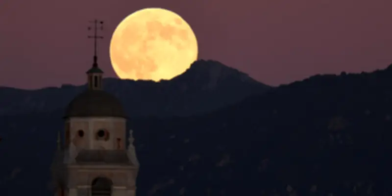 Lune bleue, lune de sang, superlune : quelles différences ?