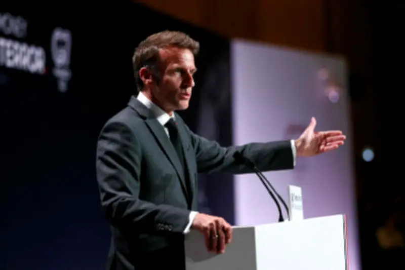 Macron alerte sur les risques terroristes des cryptomonnaies