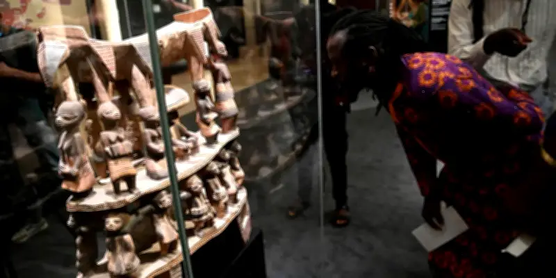 Macron : les musées français rendent des œuvres d'Afrique et d'Asie, une bonne nouvelle