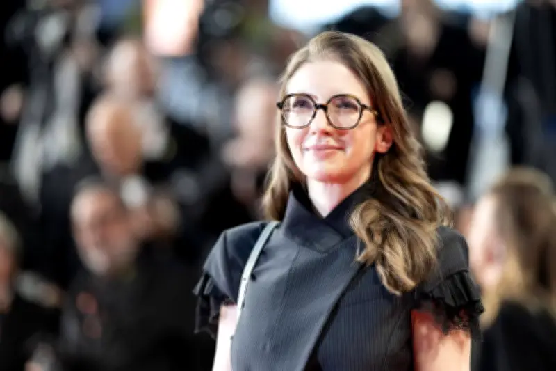 Macronie : quatre séquences qui révèlent un féminisme en berne