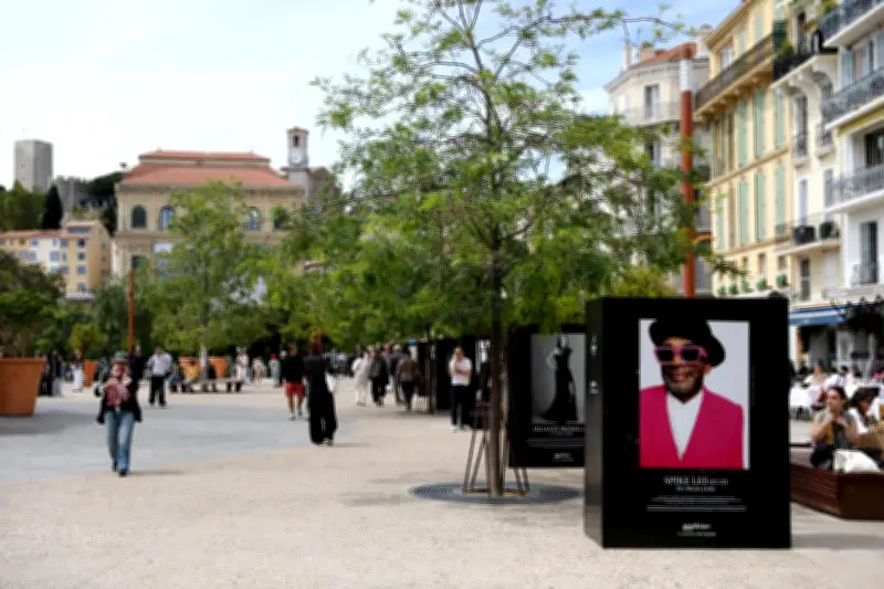 Madame Figaro expose 20 ans de mode et cinéma en plein air à Cannes
