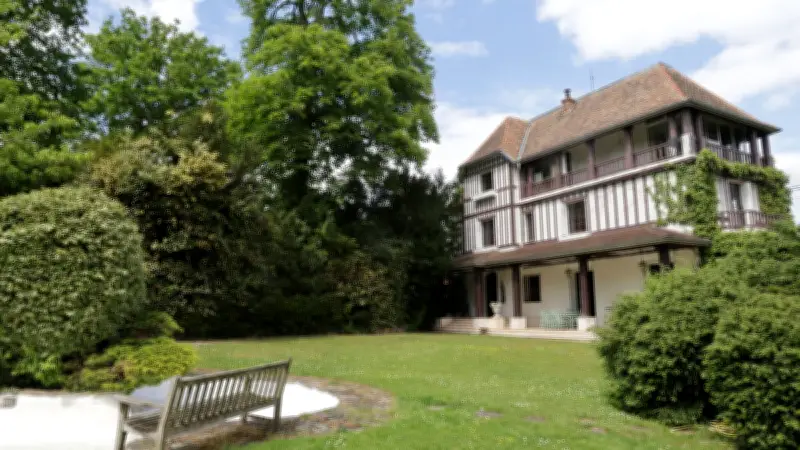 Maison de Nino Ferrer à vendre 2,85 M€ à Rueil-Malmaison