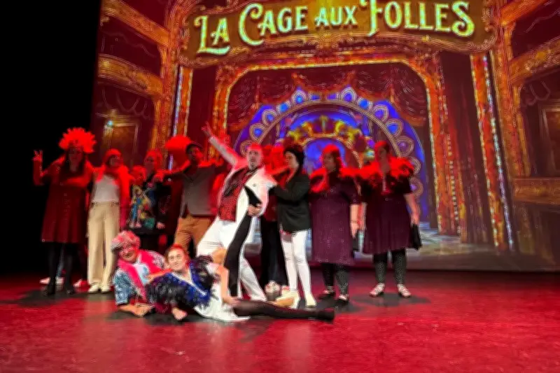 Malades et soignants ensemble sur scène à Antibes : le théâtre comme thérapie