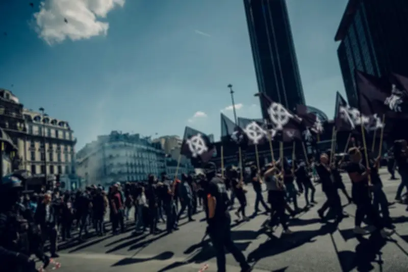 Manifestation néofasciste interdite à Paris : le Comité du 9 mai