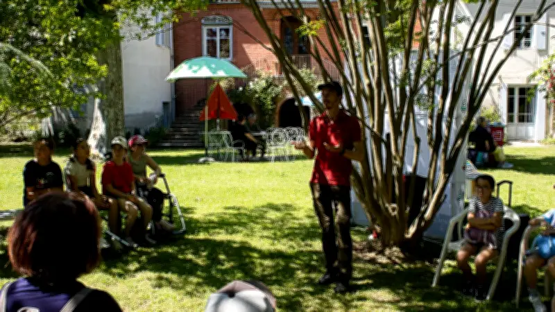 Marché bio au Mas de Bruguerolle : pédagogie et convivialité