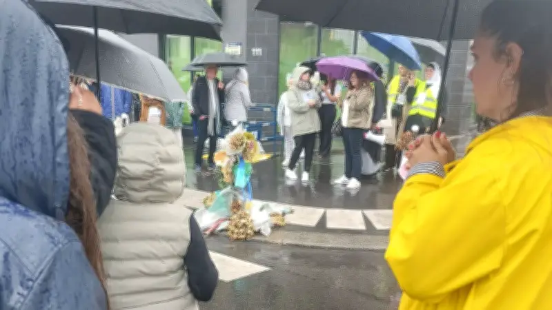 Marche blanche pour Noé, 20 mois, tué par une moto à Courbevoie