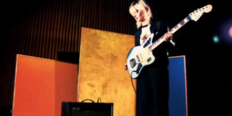 Marion Brunetto : la femme derrière Requin Chagrin et son rock en nage libre
