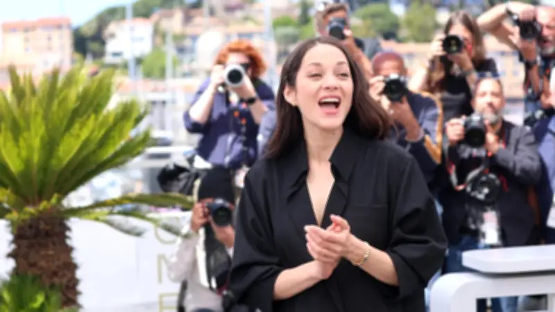 Marion Cotillard blessée par une fan au Festival de Cannes