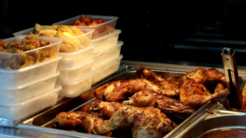 Master Poulet fermé à Argenteuil : 80 kg de poulet périmé découverts