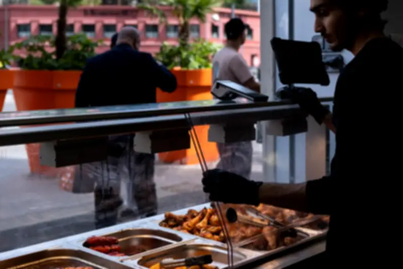 Master Poulet : succès ou symbole de malbouffe ?