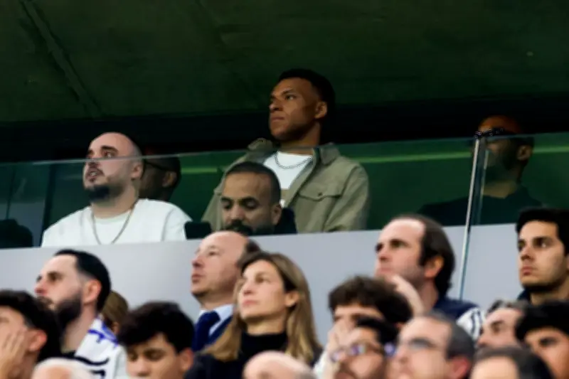 Mbappé critiqué en Espagne pour son voyage à l'étranger pendant sa rééducation