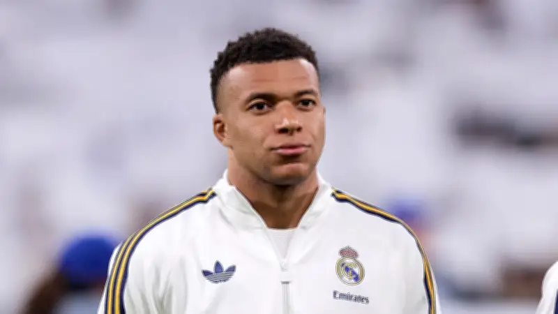 Mbappé répond aux critiques et à l'extrême droite dans Vanity Fair