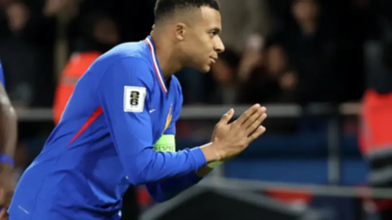 Mbappé vs Bardella : la passe d'armes sur l'avenir politique