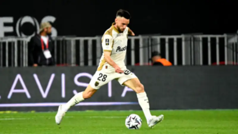 Mercato : le Paris FC vise Thomasson mais part avec du retard