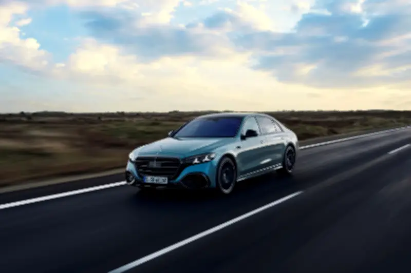Mercedes Classe S 2024 : le luxe se réinvente avec une nouvelle version