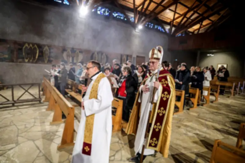 Messe de réparation à Pont-du-Casse après les dégradations de l'église
