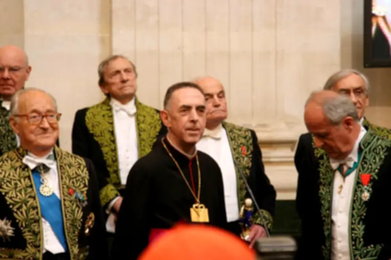 Mgr Dagens reçu sous la Coupole : une journée historique pour la Charente