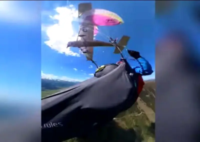 Miracle dans les Alpes autrichiennes : une parapentiste survit à une collision avec un avion