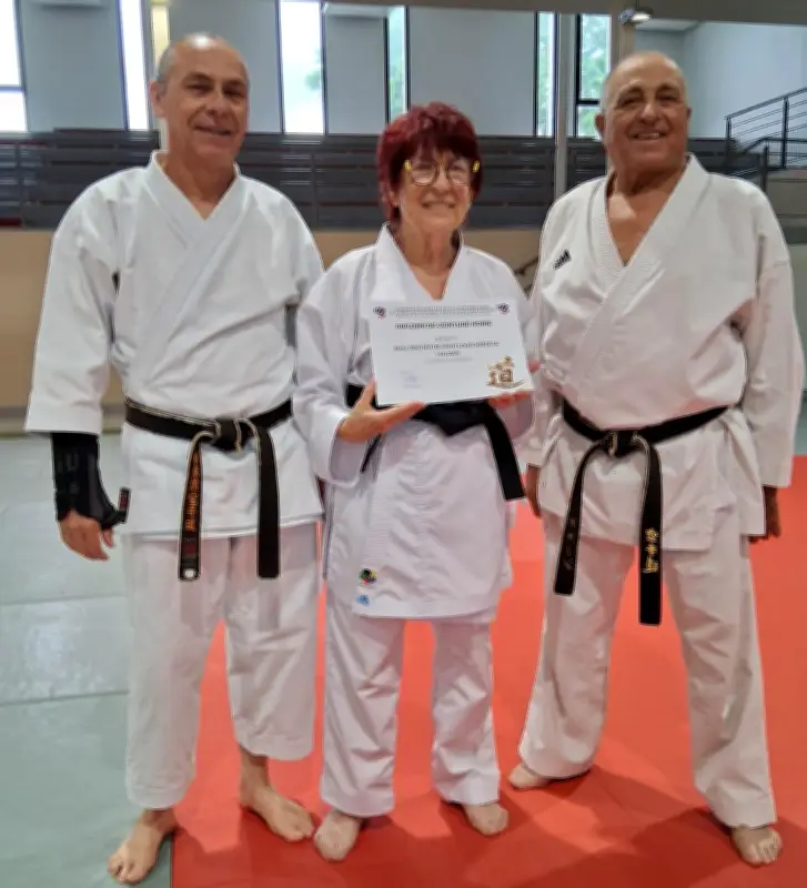 Mireille, 82 ans, décroche sa ceinture noire de karaté à Saint-Sever