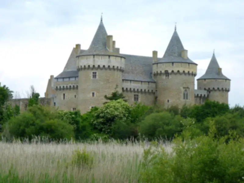 Mireille Calmel : un roman d'aventure en Bretagne au XVIe siècle