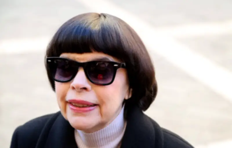 Mireille Mathieu s'oppose à une bière bretonne nommée "Mireille Mafieux"