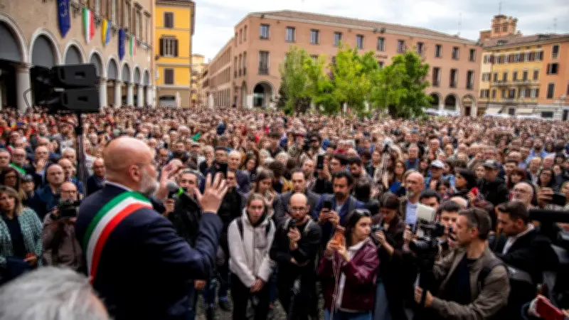 Modène: un millier de personnes rend hommage aux huit blessés fauchés par un automobiliste