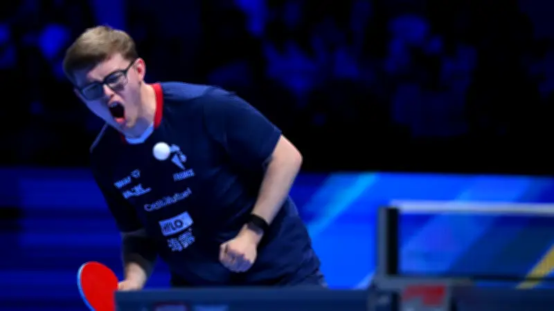 Mondiaux de tennis de table : les Bleus des frères Lebrun débutent en force à Londres