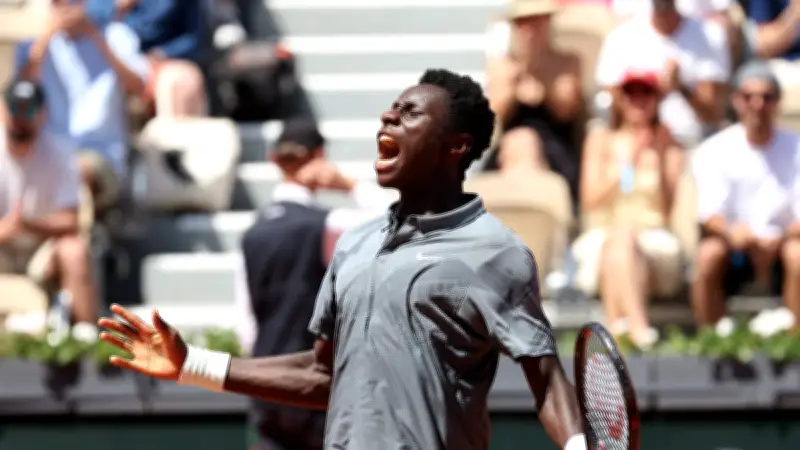 Moïse Kouame, 17 ans, se qualifie au 3e tour de Roland-Garros après 4h56 de combat