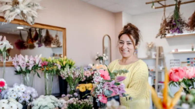 Nadège Andreu ouvre L'Heure fleurie à Colombiers, une reconversion authentique