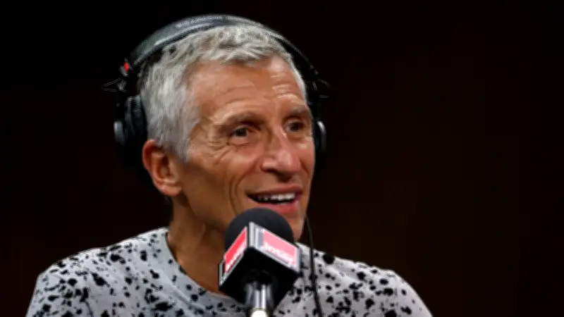 Nagui quitte France Inter : fin de « La Bande originale » après douze ans