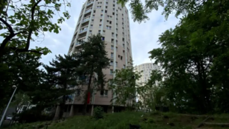 À Nanterre, la « tour de l'horreur » au bord de la grève des loyers