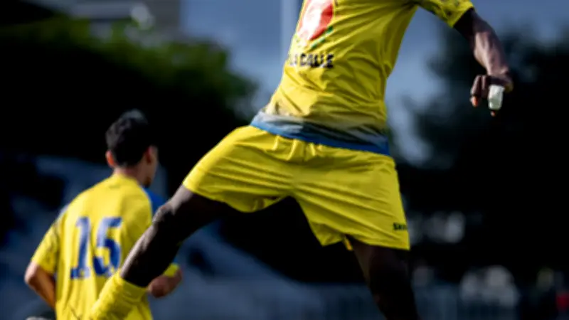Nanterre, l'étonnant club amateur prêt à défier le PSG en jeunes
