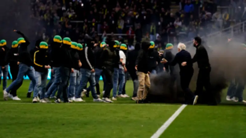 Nantes condamne fermement l'envahissement de terrain par ses supporters