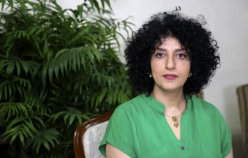 Narges Mohammadi « entre la vie et la mort » après son hospitalisation en Iran
