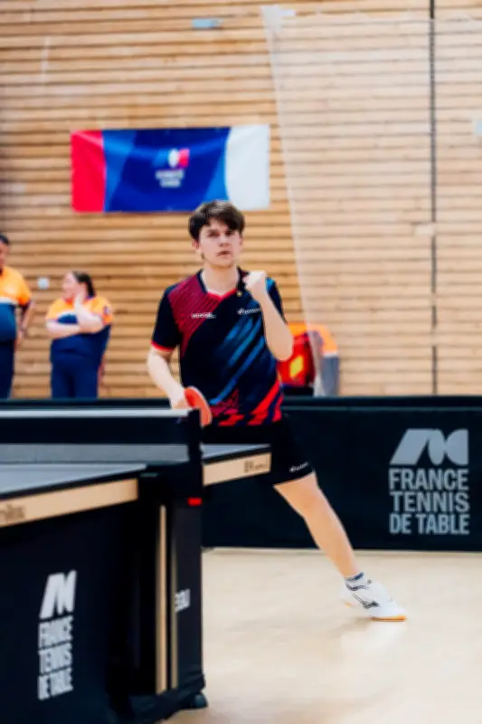 Nathan Doussinet sacré champion de France junior de tennis de table