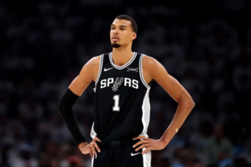 NBA : Oklahoma City domine San Antonio et mène 3-2 en finale Ouest