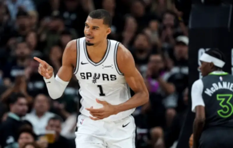 NBA : Wembanyama enflamme le Target Center, les Spurs mènent 2-1