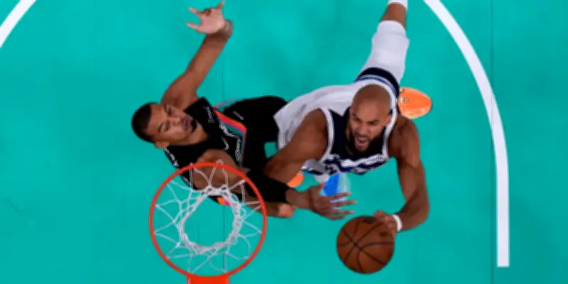 NBA : Wembanyama et les Spurs dominés par Gobert et Minnesota en playoffs