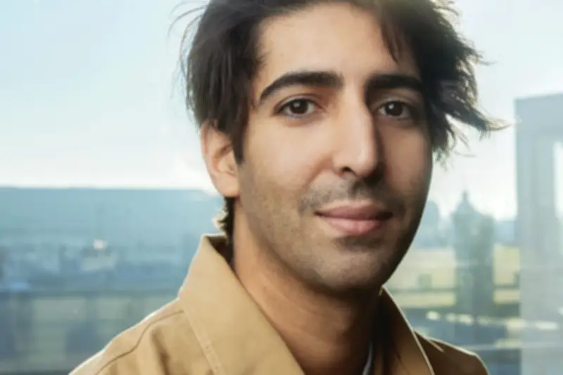 Neil Zeghidour, chercheur en IA responsable passé par Facebook