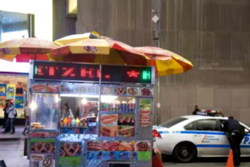 New York : une femme meurt en tombant dans un trou à Manhattan