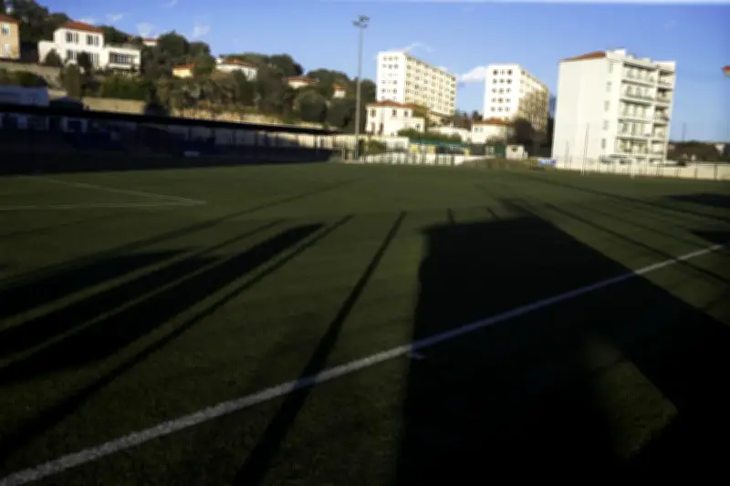 Nice : un adolescent de 12 ans interpellé pour menace au couteau lors d'un tournoi de foot