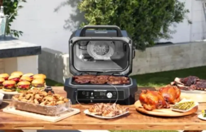 Ninja Woodfire Pro Connect XL : le barbecue connecté qui révolutionne vos grillades