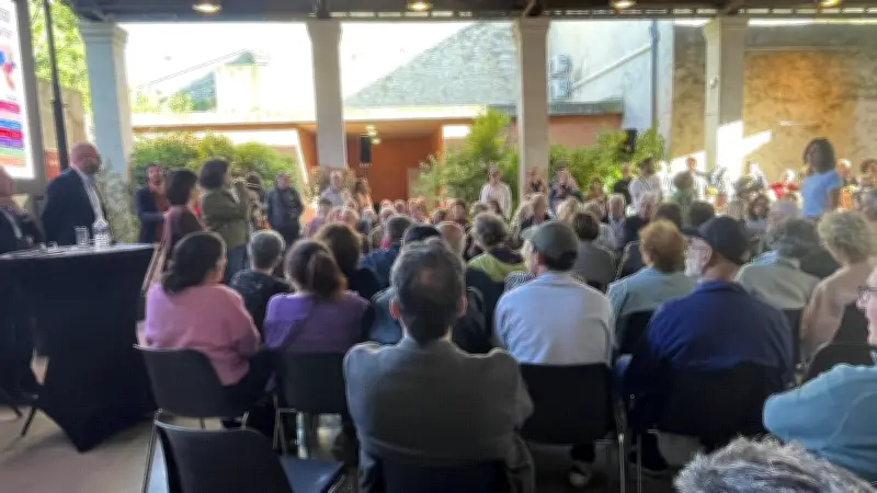 À Nîmes, 400 habitants des Garrigues Nord interpellent le maire