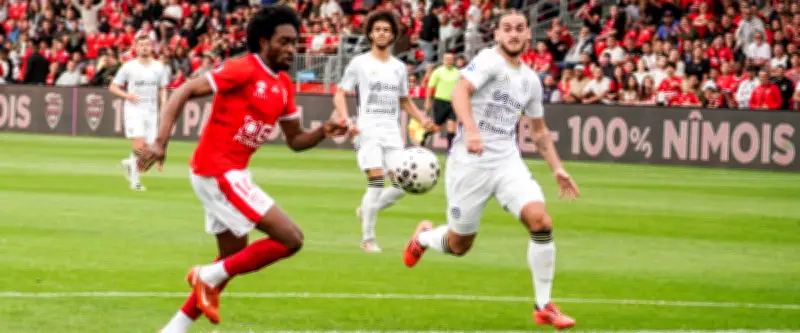Nîmes Olympique écrase Istres 3-0 et croit à la montée en Ligue 3