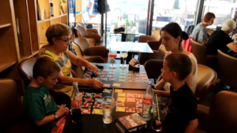 Nouvel atelier jeux de société à l'Université populaire du Gard rhodanien