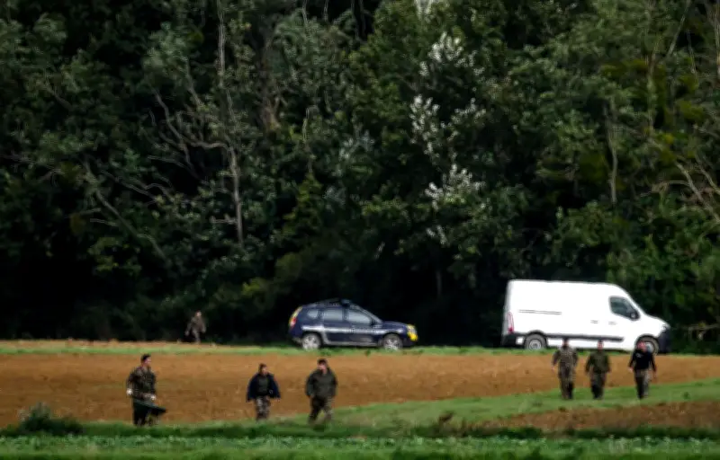 Nouvelles fouilles dans le cimetière d'Émile Louis pour retrouver des victimes