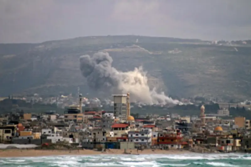 Nouvelles frappes israéliennes au Liban malgré la prolongation de la trêve