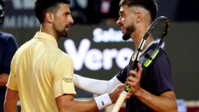 Novak Djokovic éliminé dès son entrée à Rome par Dino Prizmic