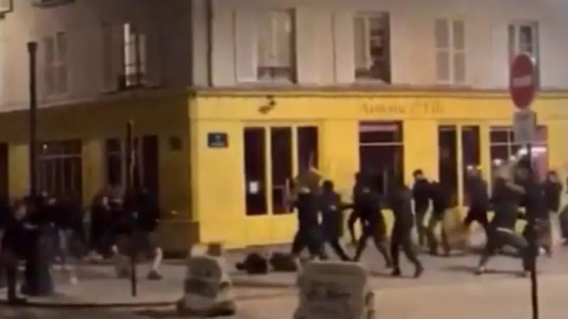 Nuit de chaos à Paris : rixe entre hooligans, 65 interpellations