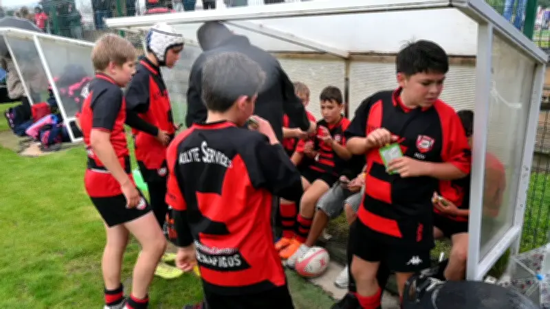 Open Roquefort : 2000 jeunes rugbymen bravent la pluie à Millau pour la 30e édition